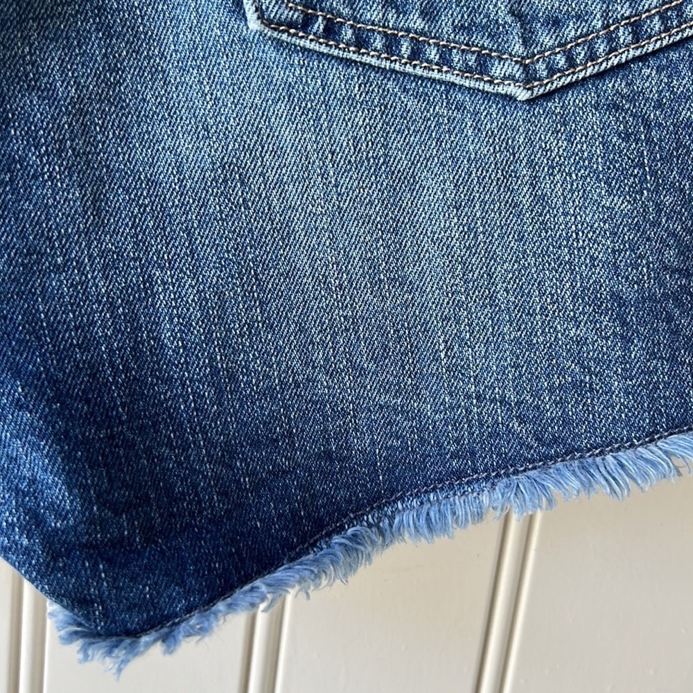EVER NEW Denim Embroidered Mid Wash High Rise Frayed Jean Shorts Size 12 - Picture 9 of 9